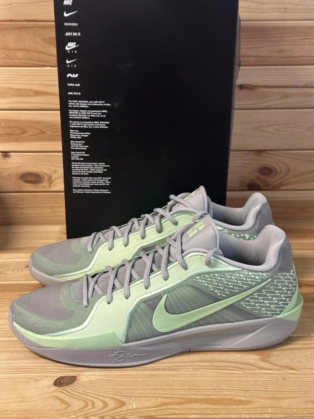 Nike Sabrina 2 Vapor Green Light Smoke Grey Men’s Sz 11 Women’s 12.5 FQ2174-004